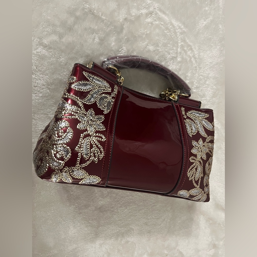 Sold Nevenka patent handbag NEW - Picture 6 of 12